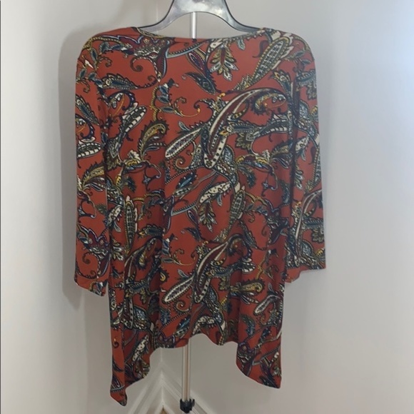 LAST ONE AVAILABLE - New Plus Size Women's Handkerchief Paisley Top Size 1X - Picture 4 of 11